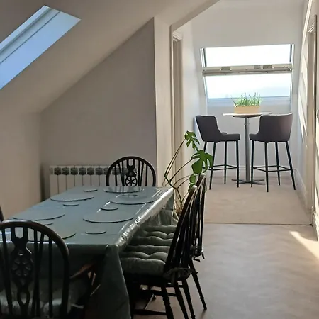 Апартаменты Lakeview Farm *